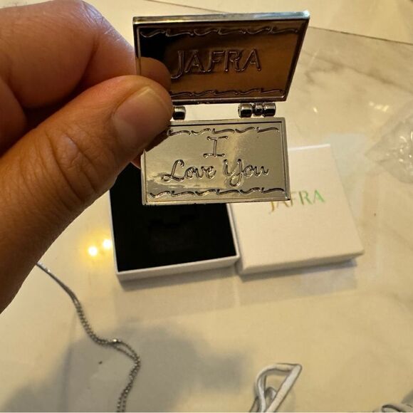 Jafra Mother’s Day necklace#8 - Picture 3 of 6